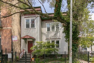 Building Photo - 1834 W Augusta Blvd