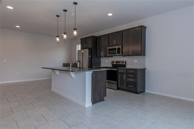 Building Photo - 5625 Western Sun Dr