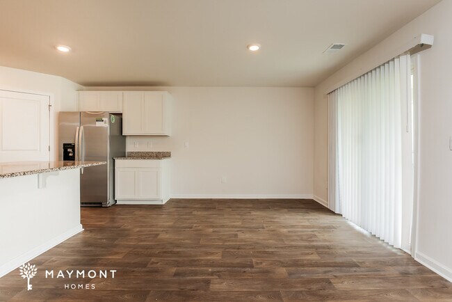 Foto del edificio - 105 Clover Walk Dr