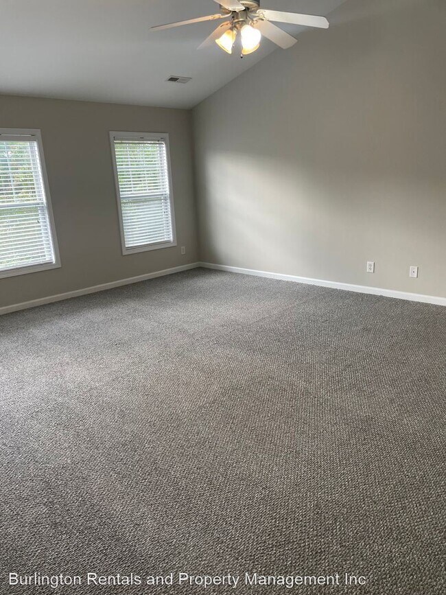 Building Photo - 4 br, 2.5 bath House - 2033 Sinclair Trace...