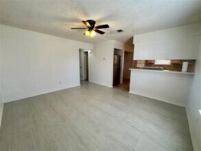Building Photo - 2600 NW 21st St