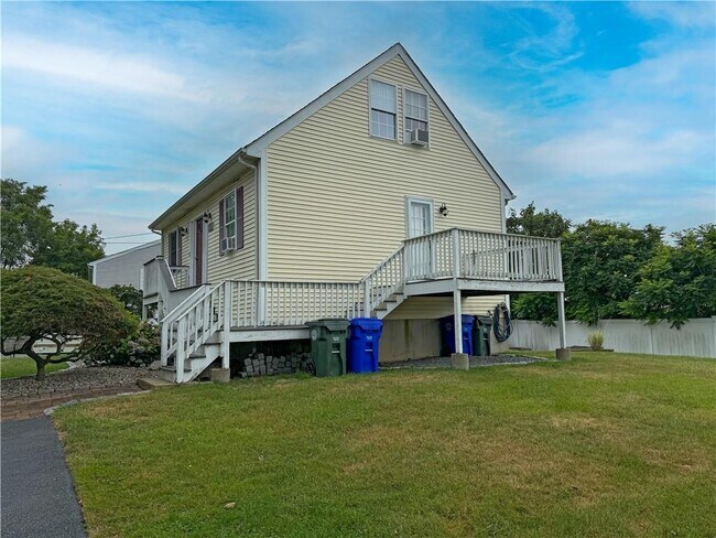Building Photo - 2 Beatrice Ln