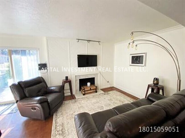 Foto del edificio - 425 E Creekside Cir