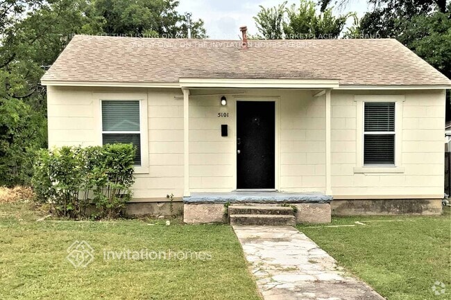 Building Photo - 5101 Royal Dr