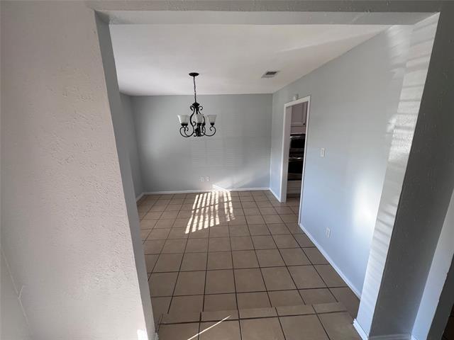 Foto del edificio - 818 Fairlawn Dr