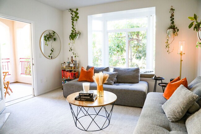 Foto del edificio - 2419 Fifth Ave