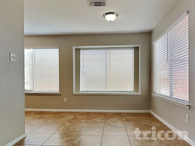 Building Photo - 13175 Pebblewalk Cir S