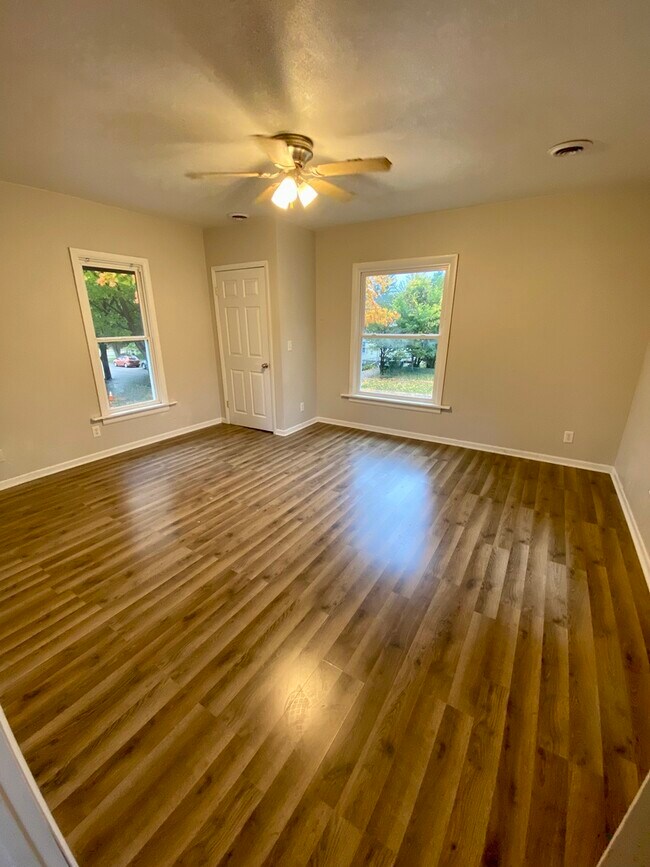 Building Photo - 2019 16th Ave