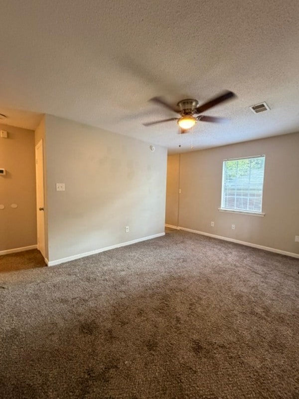Building Photo - 2116 Greenoaks Rd