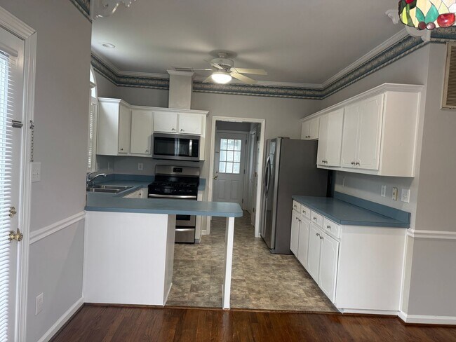 Foto del edificio - Price recently reduced! Beautiful home near downtown New Bern