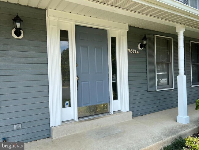 Building Photo - 6824 Silassie Ct