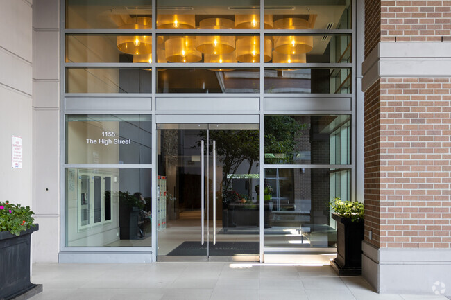 Building Photo - M1: METROPOLITAN RESIDENCES