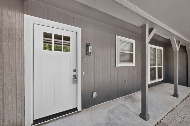 Building Photo - 2919 Panhandle Dr