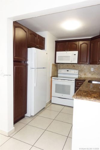 Foto del edificio - 495 NW 72nd Ave