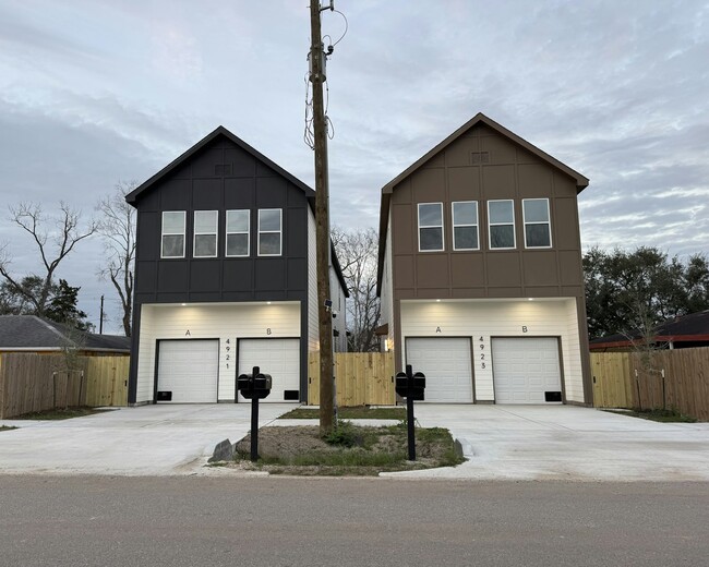 Photo - 4923 Pederson St Townhome