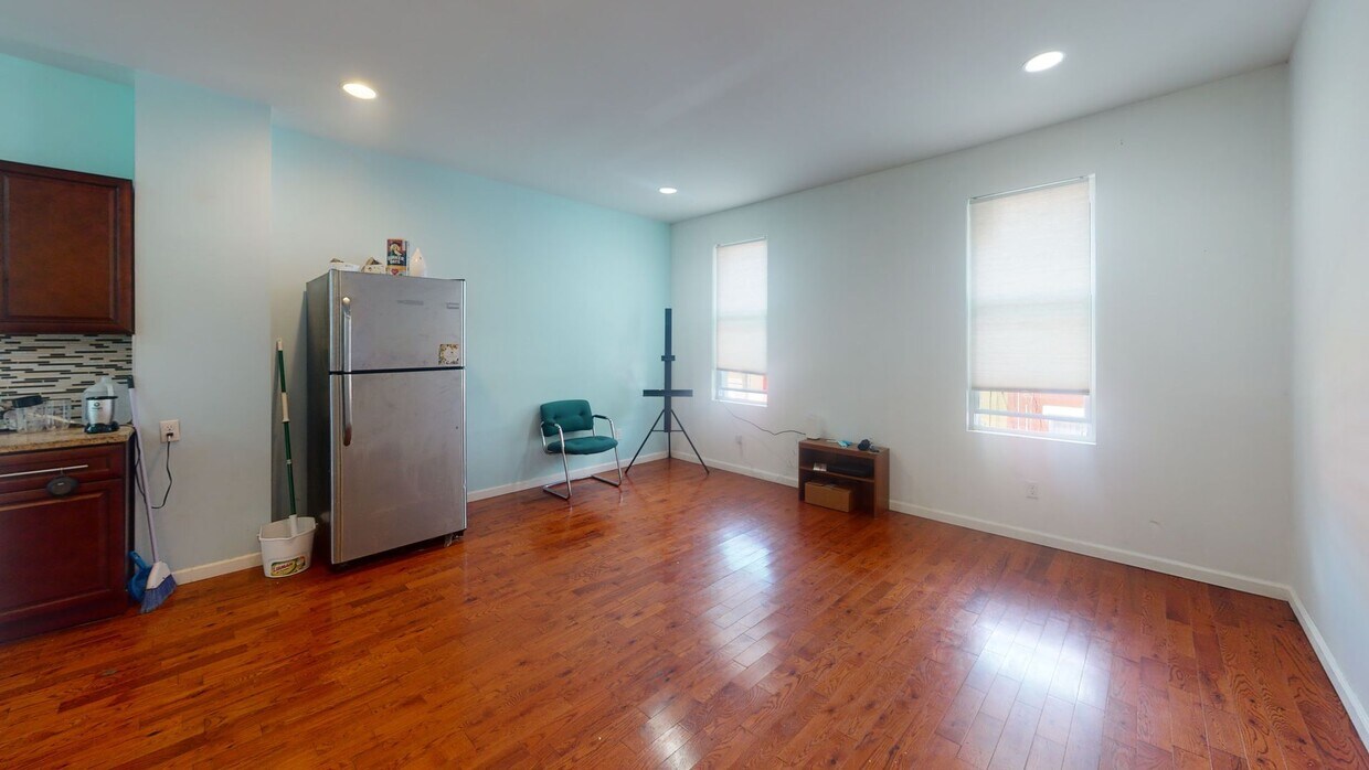 Foto principal - 2237 N Sydenham St