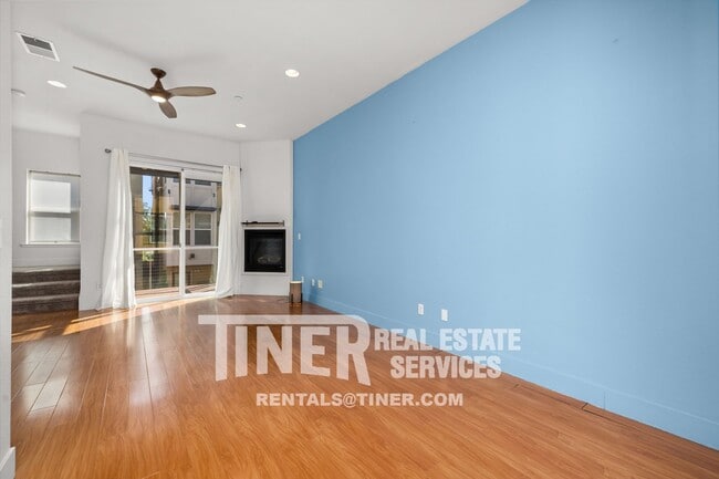 Building Photo - Contemporary 3 bedroom home in West Sacram...