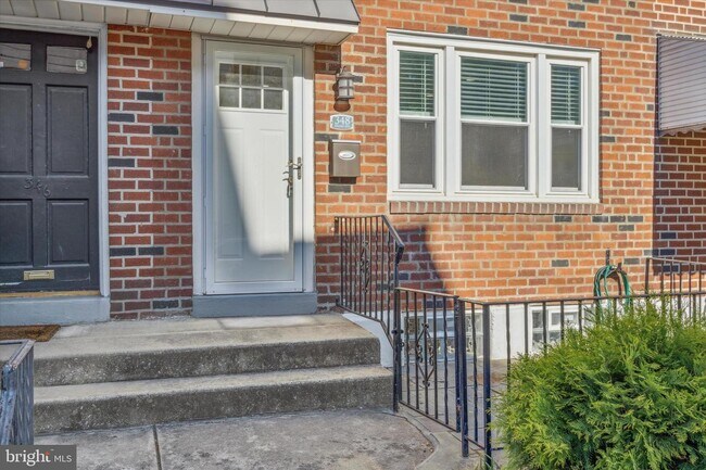 Building Photo - 348 Krams Ave