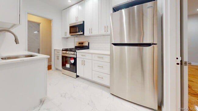 Photo - 66-15 Thornton Pl Apartment