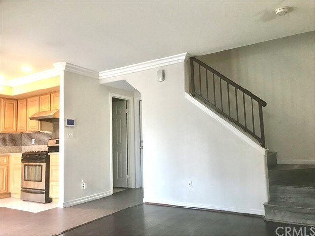 Foto del edificio - 1175 E D St