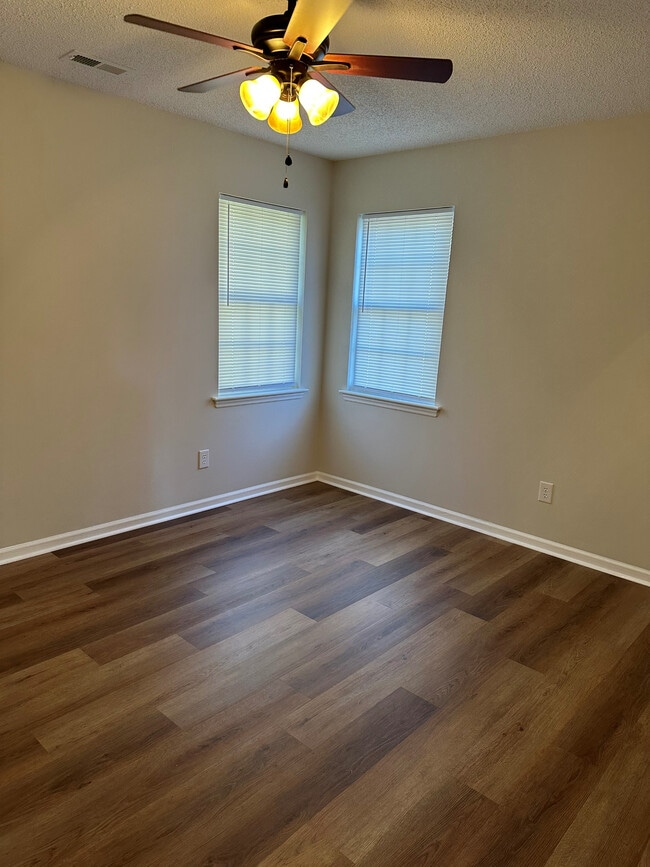 Building Photo - 4906 Woodbrook Dr