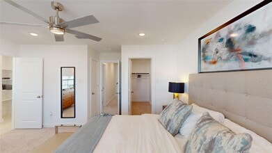 Building Photo - 2942 ELLE DR