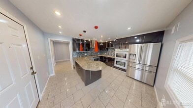 Building Photo - 13 Idlewild Ave