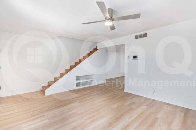 Foto del edificio - 3526 W Dunlap Ave