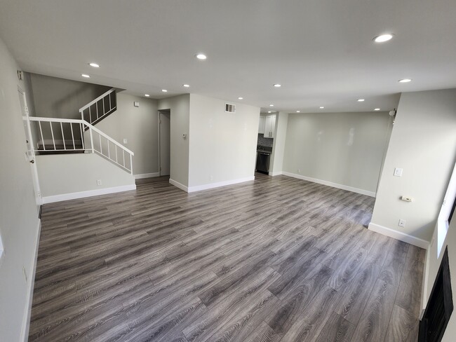 Foto del edificio - 10508 Sunland Blvd