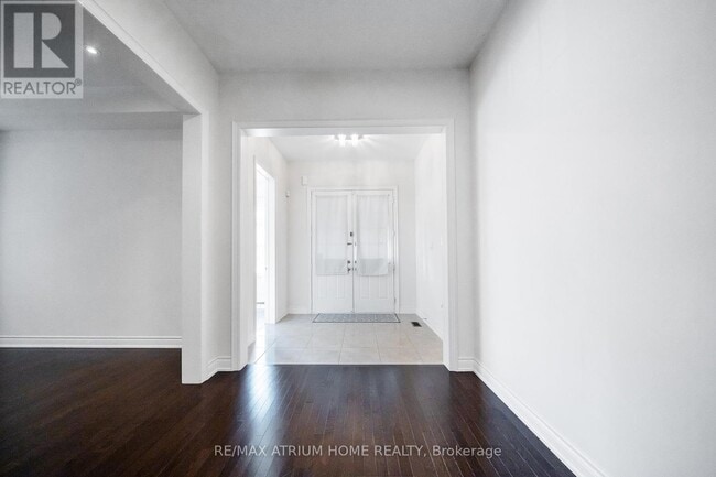 Building Photo - 3320 Meadow Marsh Cres
