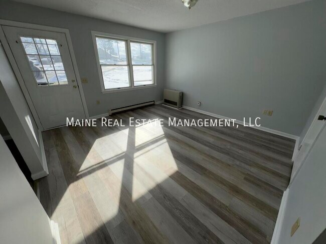 Building Photo - 202 Main Rd