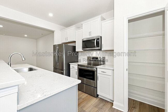 Building Photo - 305 Whitley Rdg Dr