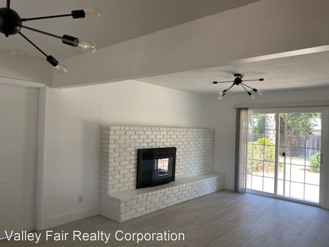 Building Photo - 4 br, 2 bath House - 1133 Speckert LN