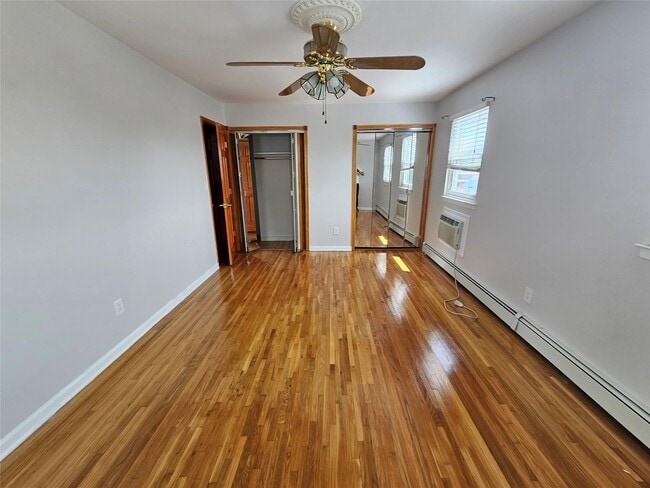 Building Photo - 2518 Tiemann Ave