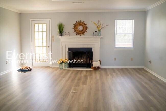 Foto del edificio - 4809 Brighton Ln