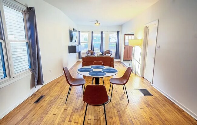 Foto del edificio - 2110-2112 N Palmer St