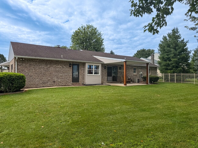 Building Photo - 340 Woodchuck Dr