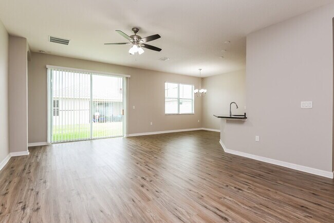 Foto del edificio - 636 Star Magnolia Dr