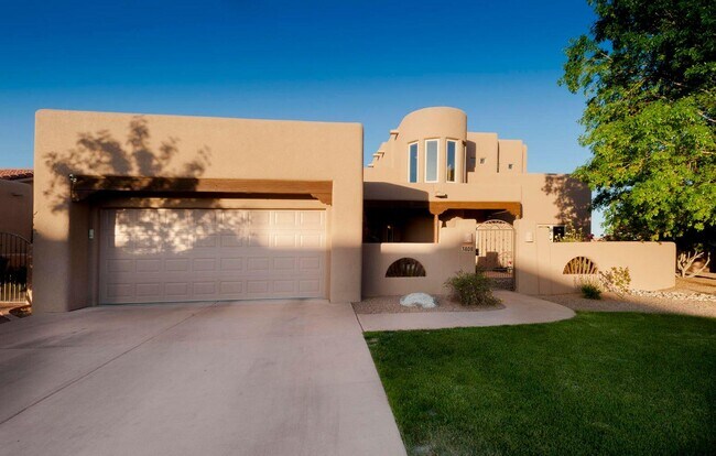 Foto del edificio - 3808 Alamogordo Dr NW