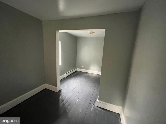 Foto del edificio - 215 Laurel St