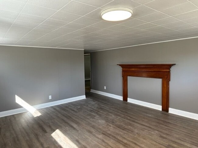 Building Photo - 226 Erford Rd