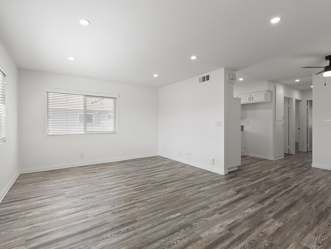 Building Photo - 20757 Plum Canyon Rd