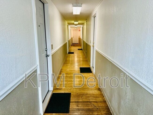 Foto del edificio - 29222 Grand River Ave