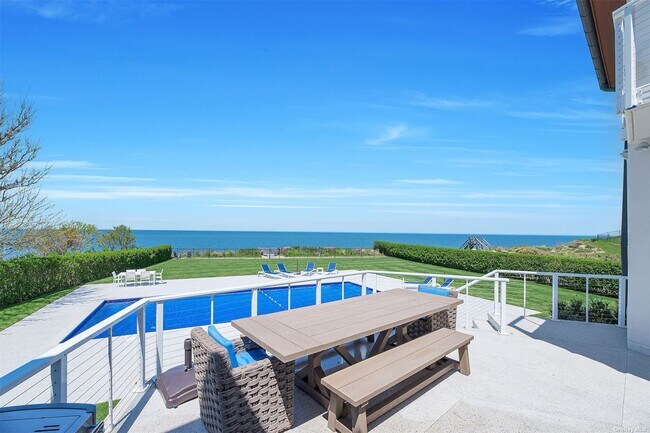 Foto del edificio - 2505 Soundview Ave