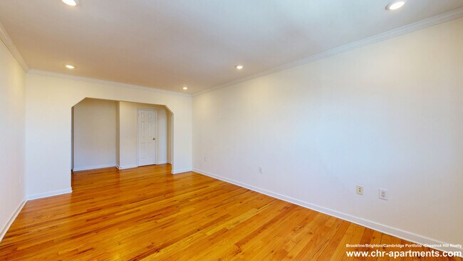 Building Photo - 60 Brattle St