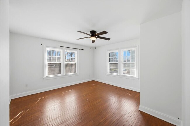 Building Photo - 417 S Huron Ave