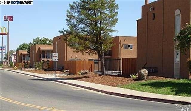 Building Photo - Sycamore Valley Apartments