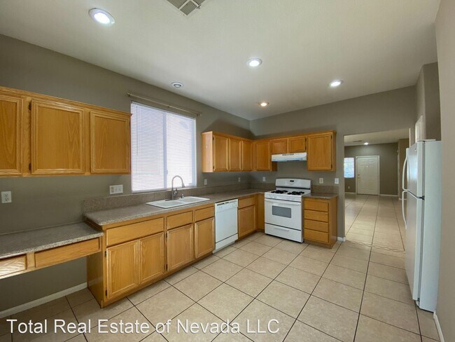 Building Photo - 3 br, 2 bath House - 8889 Kingswood Dr