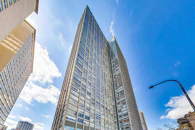 Building Photo - 655 W Irving Park Rd
