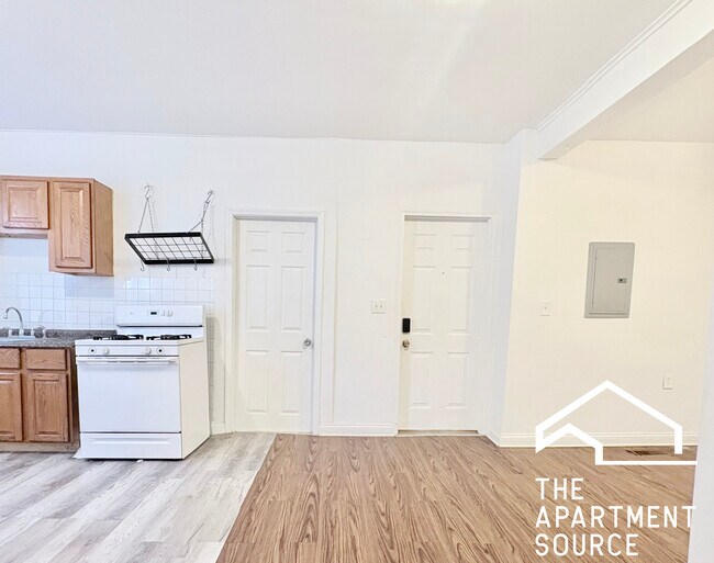 Foto del edificio - 1900 S Throop St